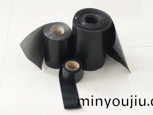 我(wo)們爲新鄕(xiang)到衞(wei)輝路段(duan)做的防(fang)裂貼